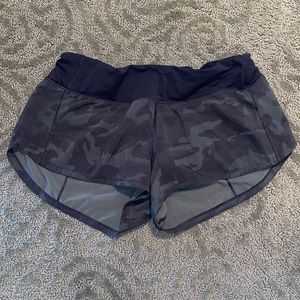 Lululemon Speed Short 2.5” low rise